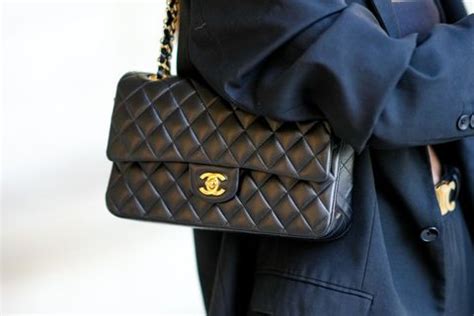 how to know if a vintage chanel purse is real|where to buy Vintage Chanel.